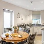 No 5 Darcy Mews *